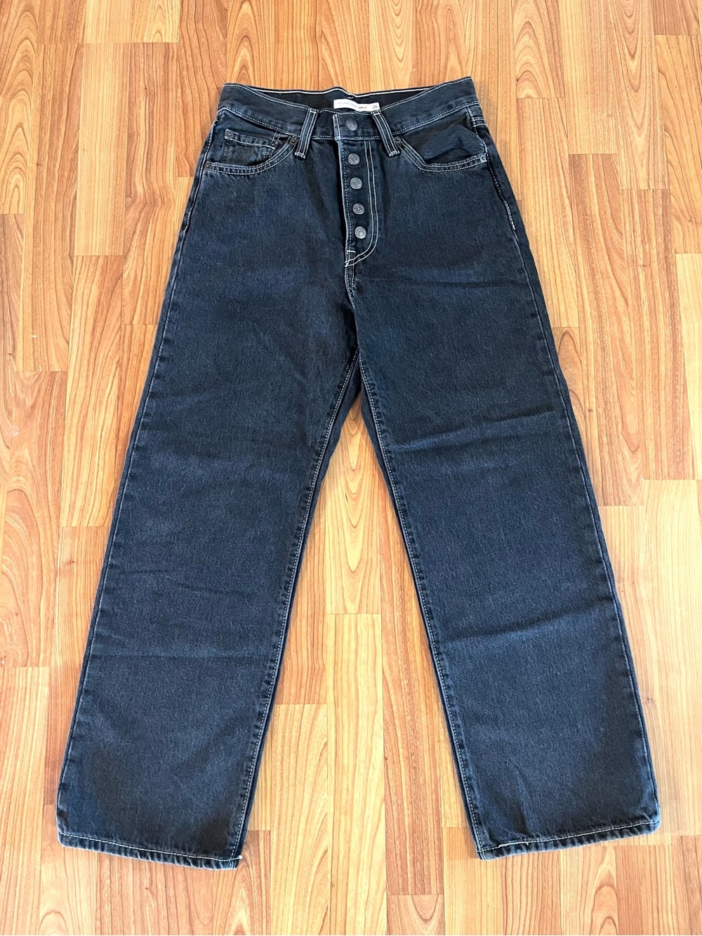 Levi’s women’s Black Straight-Leg Jeans